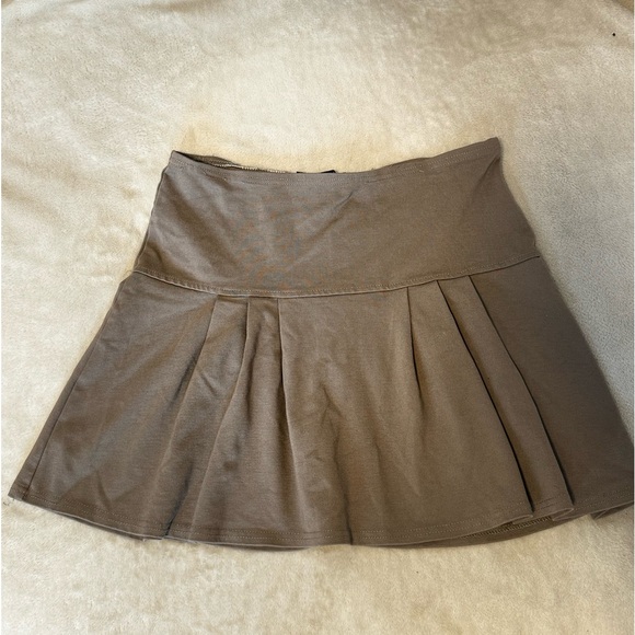 Forever 21 Dresses & Skirts - brown tennis skirt (no lining)
